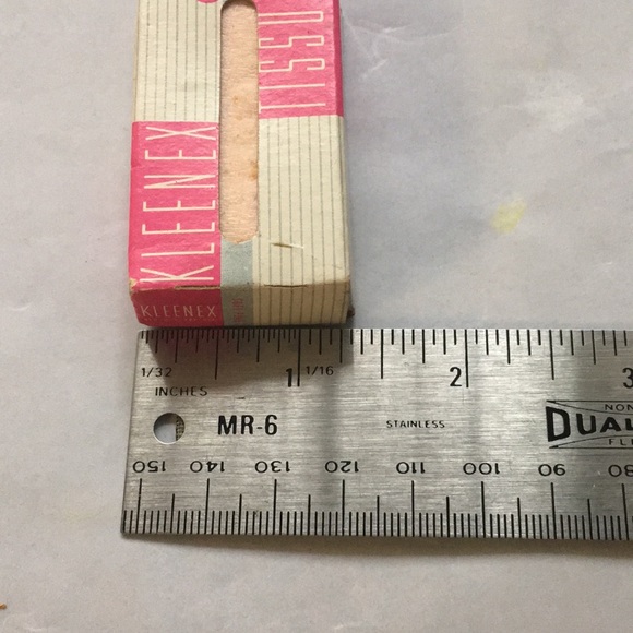 Miniature Kleenex Tissues box for doll house - Picture 4 of 4